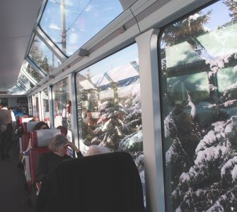 Glacier Express, o trem panorâmico entre Zermatt e St. Moritz na Suíça